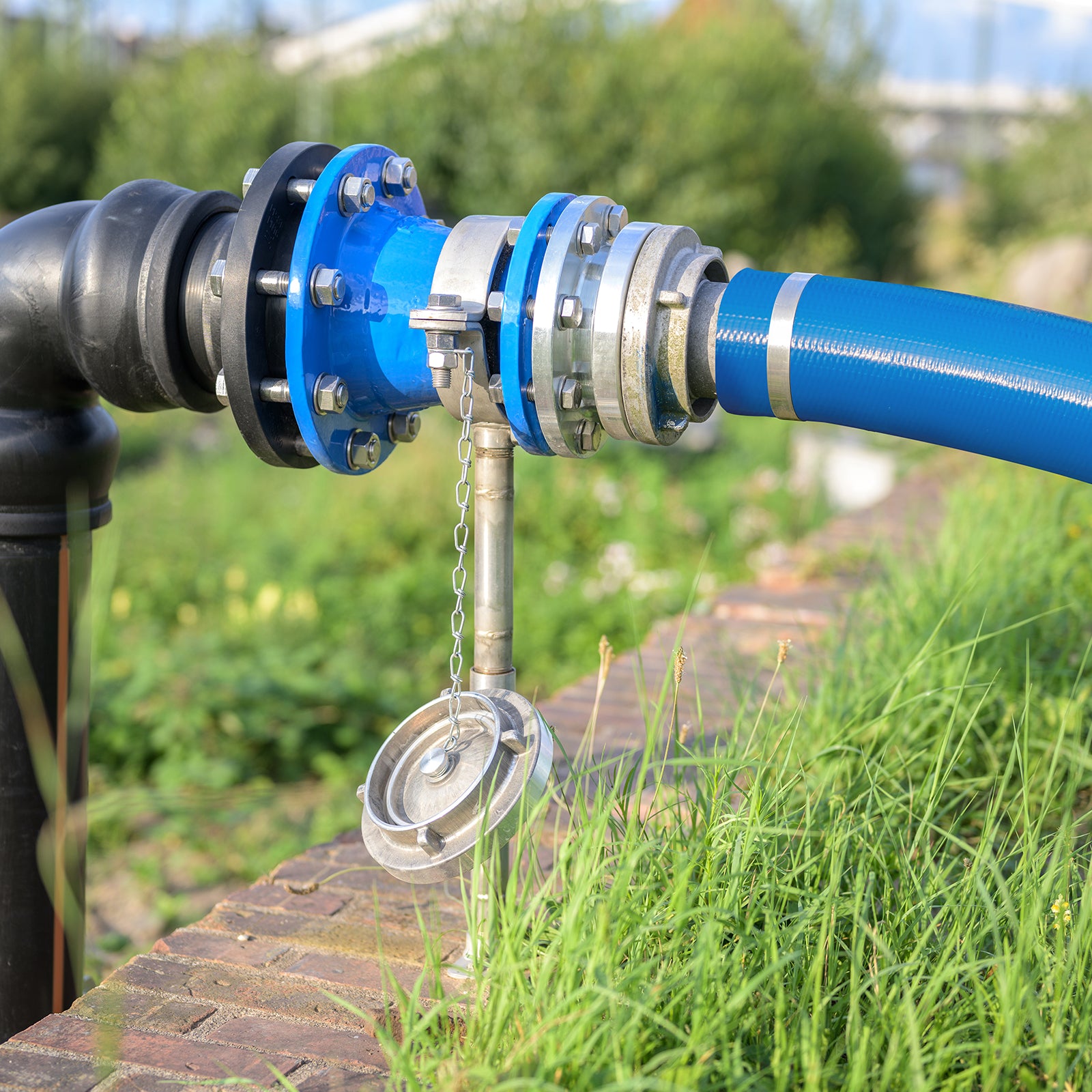 Pool Backwash Hose - Heavy Duty Burst Resistant PVC Pump Hose for Inground Pools, Sump Pump Discharge & Filter Drainage，with Clamp Blue